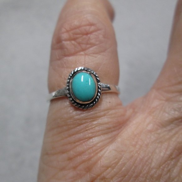 Native Dainty 925 Sterling Silver TURQUOISE Style Ring> Minimalist, Non Tarnish - Picture 1 of 5